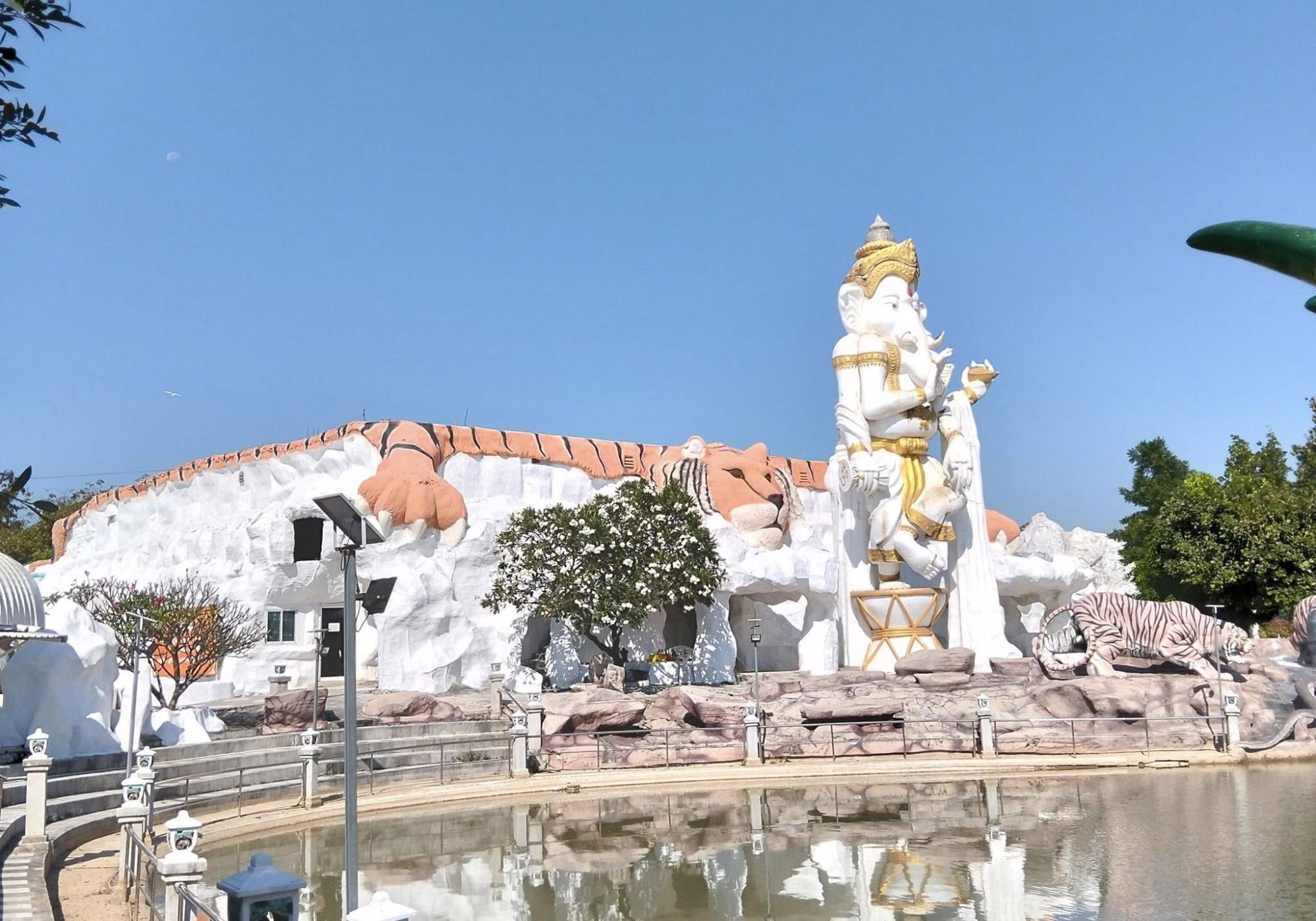 Khon Kaen temples - Shiva Mahadeva Shrine