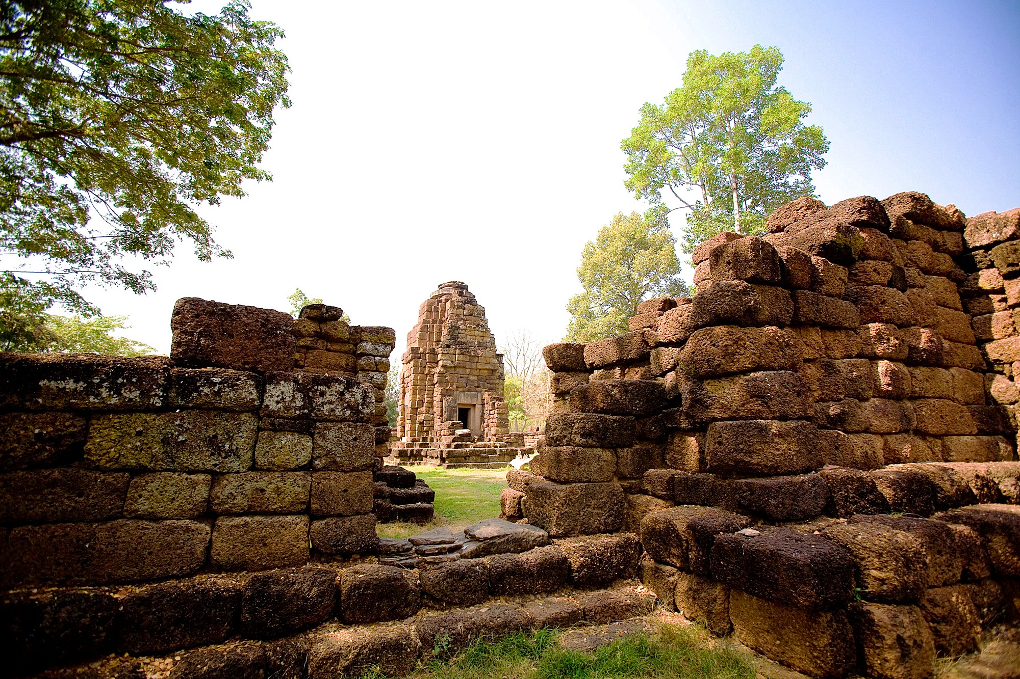 Khon Kaen temples - Wat Ku Prapha Chai